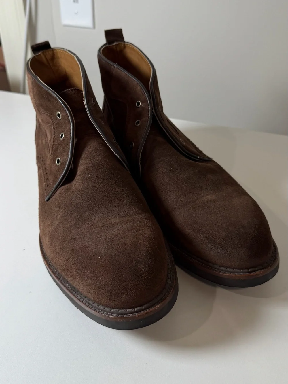 NEW Johnston & Murphy Fullerton Size 11 Genuine Suede Leather Boots Vibram Sole